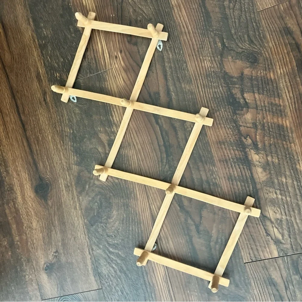 Boho Wooden Accordion Rack Vintage Expandable Wall Peg Hooks